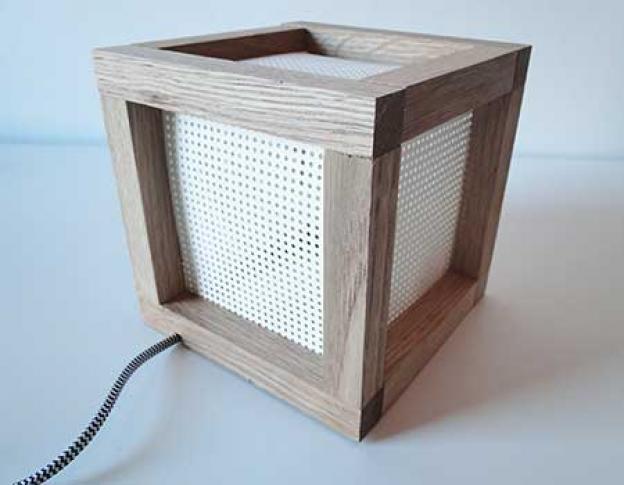 Build a DIY cube lamp from wood